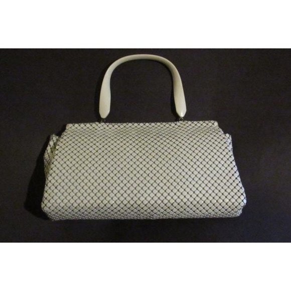 Whiting and Davis Vintage Cream Enamel Mesh Chainmaille and Lucite Handle - Picture 2 of 9